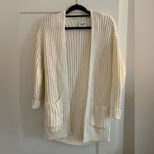 Abercrombie & Fitch knit sweater/cardigan